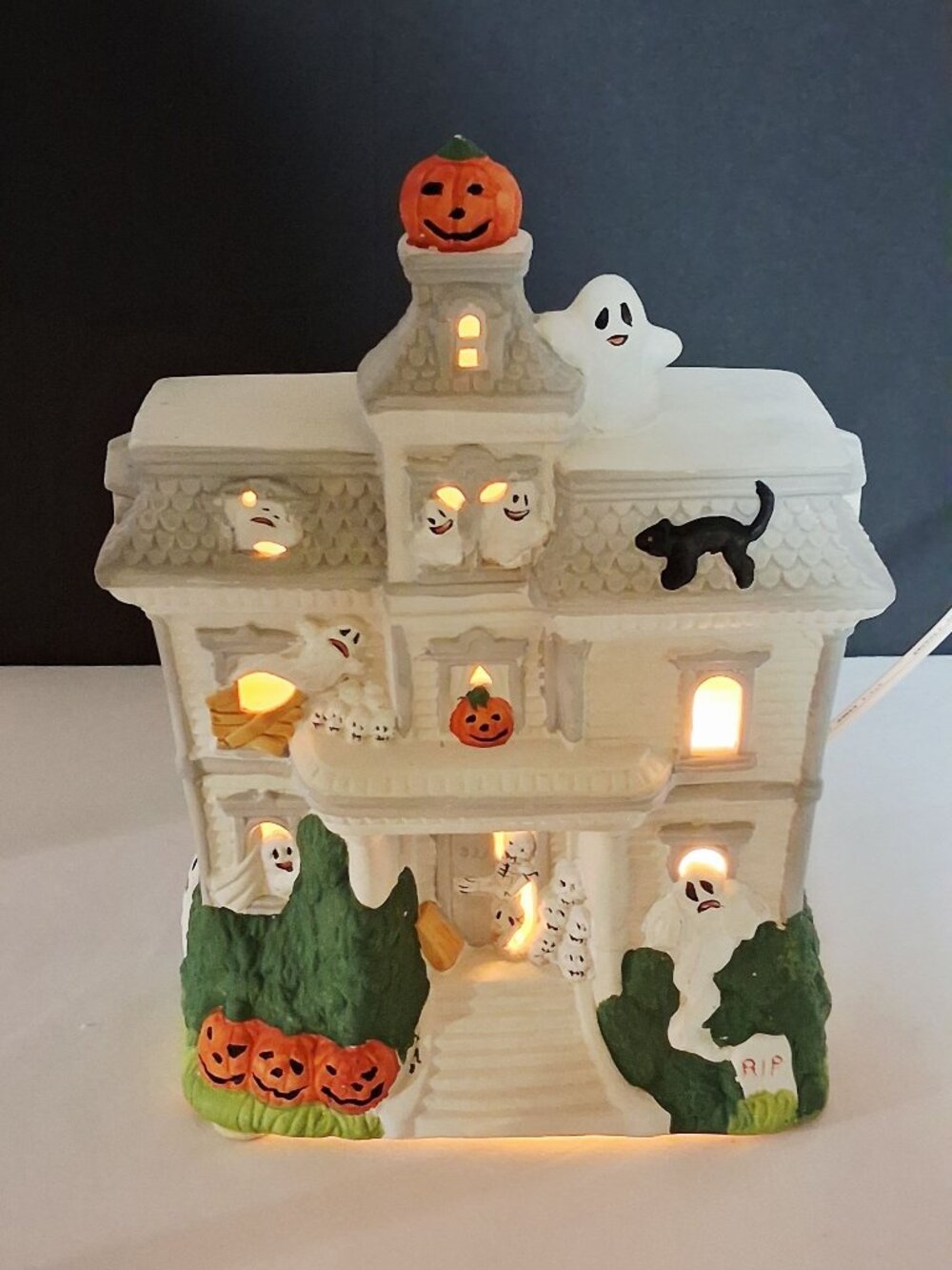 VTG Pacific Rim Ceramic 11" Haunted House Ghost Light-Up Halloween Decor